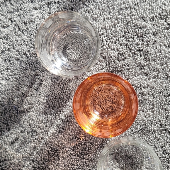 Vintage Set of 4 Etched Shot Glasses!!! - Picture 5 of 8